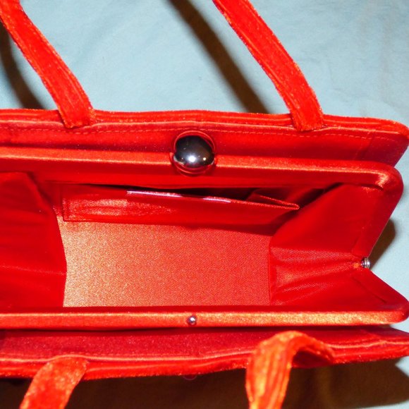Cute T2 Red Bag - Picture 7 of 11